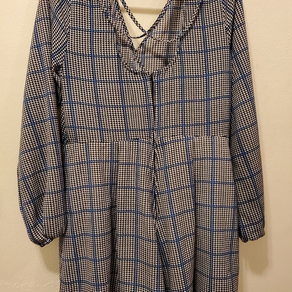 TRIXXI XL Romper - Picture 3 of 5